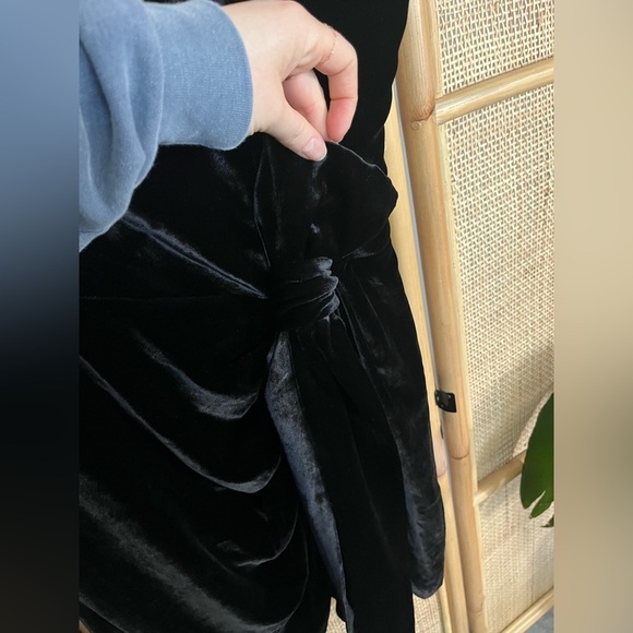 NWT Cinq a Sept Kiki Black Velvet Bow Mini Dress - Picture 8 of 12